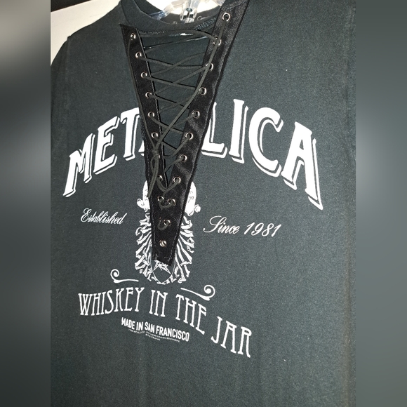 Vintage y2k Metalica whisky in the jar cross string v neck - Picture 3 of 10